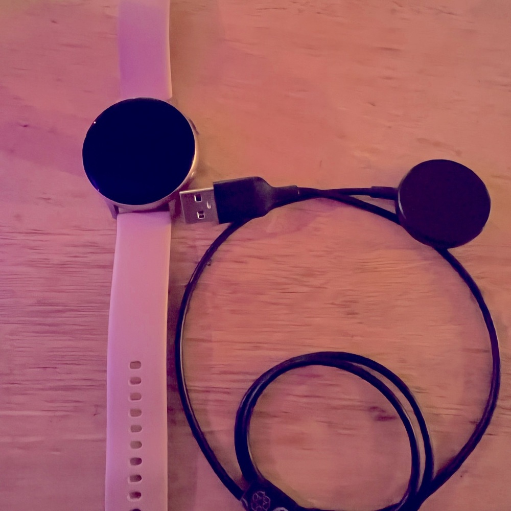 Samsung Galaxy 2 Active watch. Rose gold. Perfect condition!!